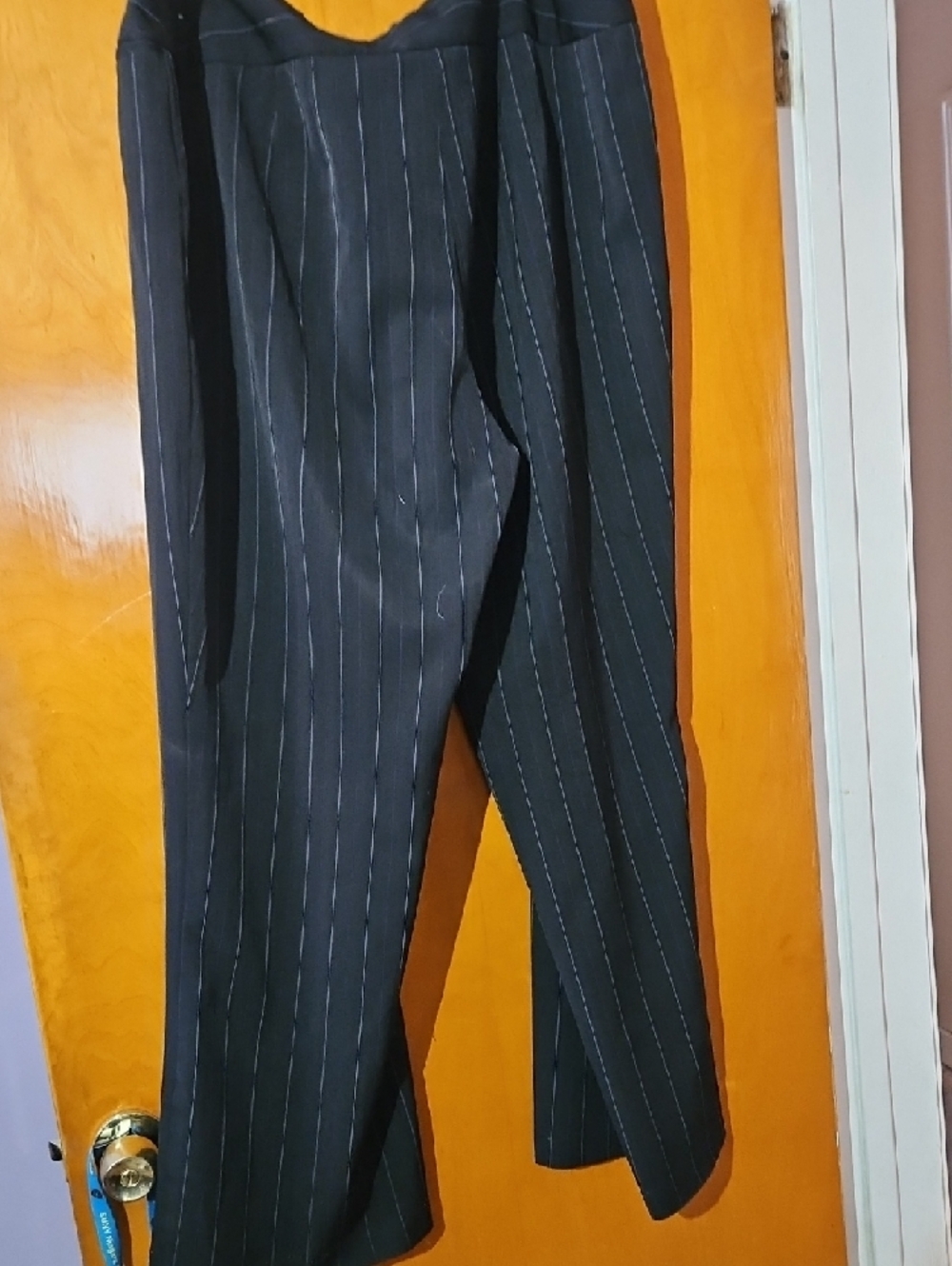 Studio 1940 Women's Black Pinstripe Suit - Jacket & Pants - Picture 6 of 7
